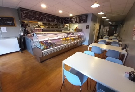 coffee-shop-and-bakery-in-dronfield-590206