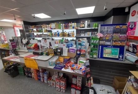 convenience-store-and-post-office-in-castleford-590473