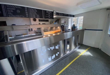fish-and-chips-shop-in-leeds-590081