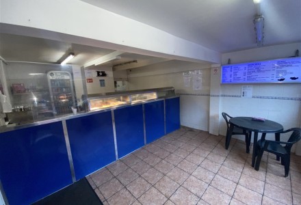 fish-and-chips-shop-in-leeds-590222