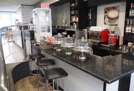 licensed-cafe-in-scarborough-590062