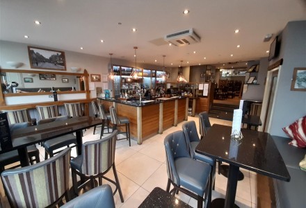 public-house-bar-and-unused-kitchen-in-kendal-588532