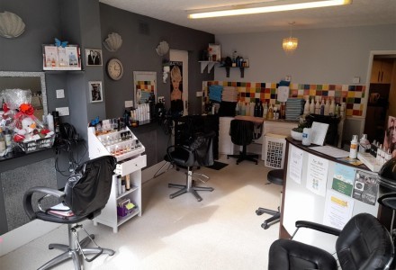 unisex-hair-salon-nottinghamshire-559279